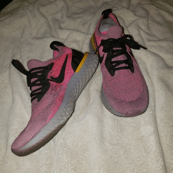 Nike Shoes - Nike running shoes